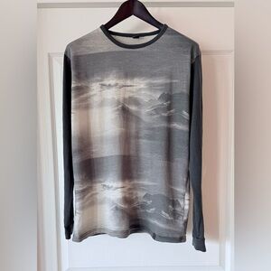 Helly Hansen Black and Gray Mountain Print Long Sleeve 100% Wool Shirt